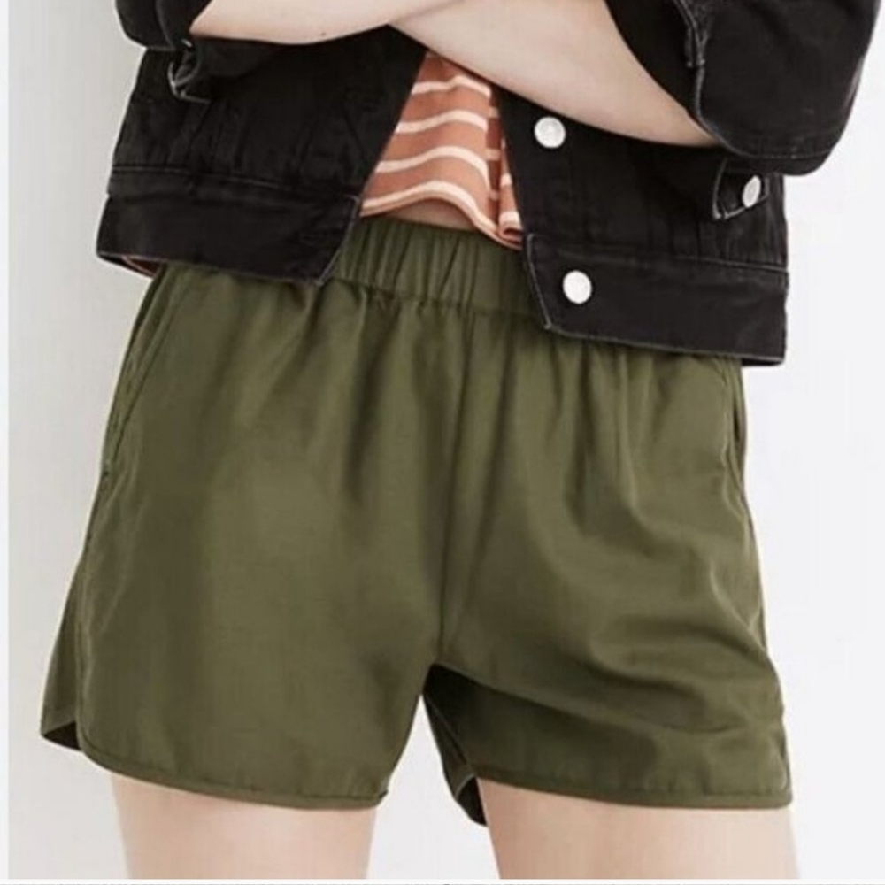 Madewell Pull On Shorts Olive Green Small